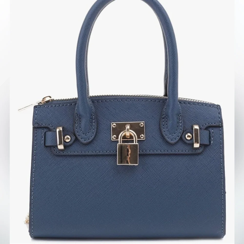 Little vegan leather bag with gold lock and top handle